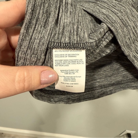 Perry Ellis Women's 1/4 Zip Long Sleeve Heather Golf Pullover, Sun Protection L - Picture 7 of 8